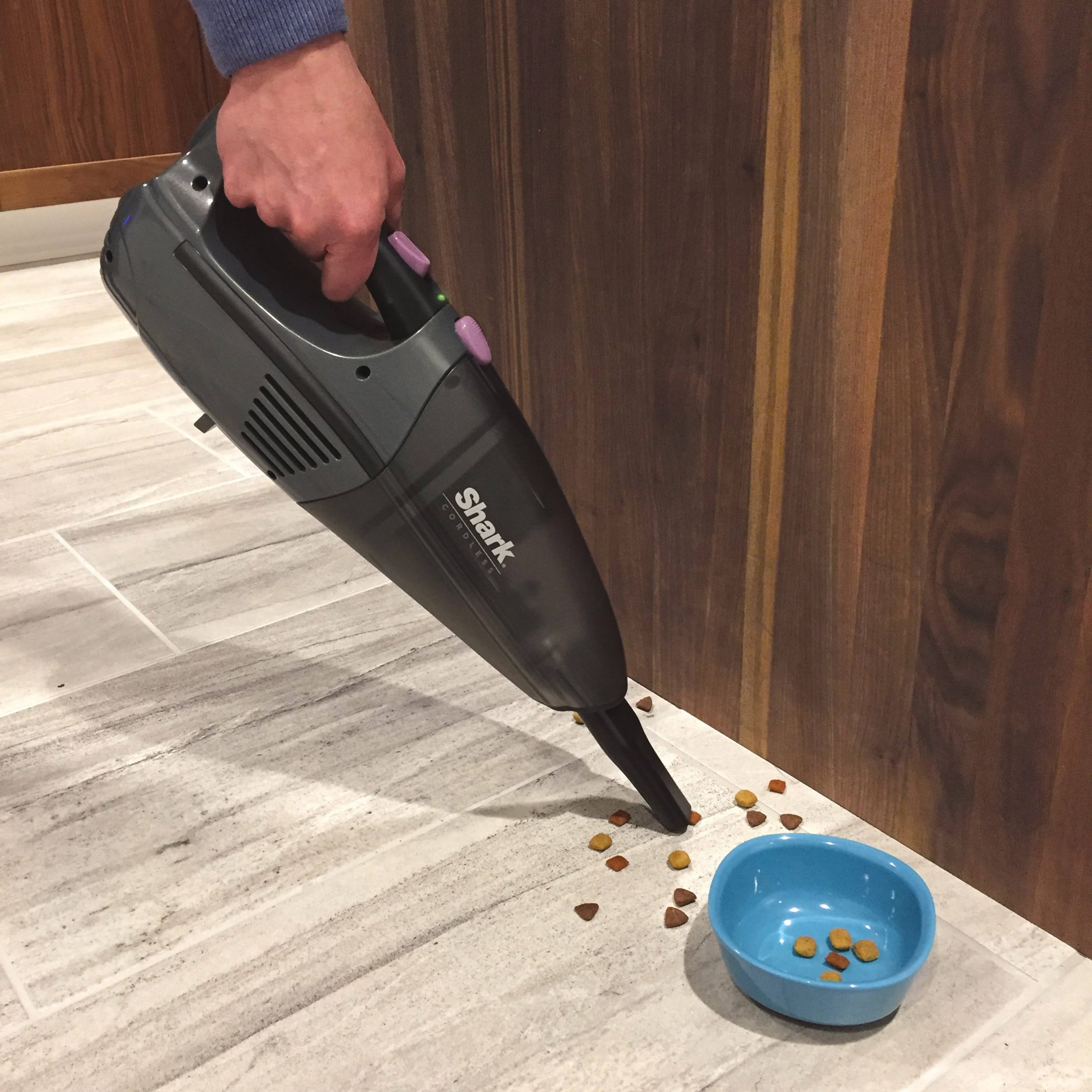 Shark Cordless Pet Perfect Lithium Hand VAC LV800 - Image 3